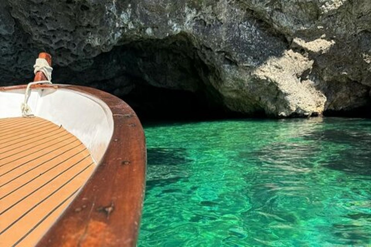 Tour di 2 Ore in Barca a Taormina ,giardini Naxos , isola bella