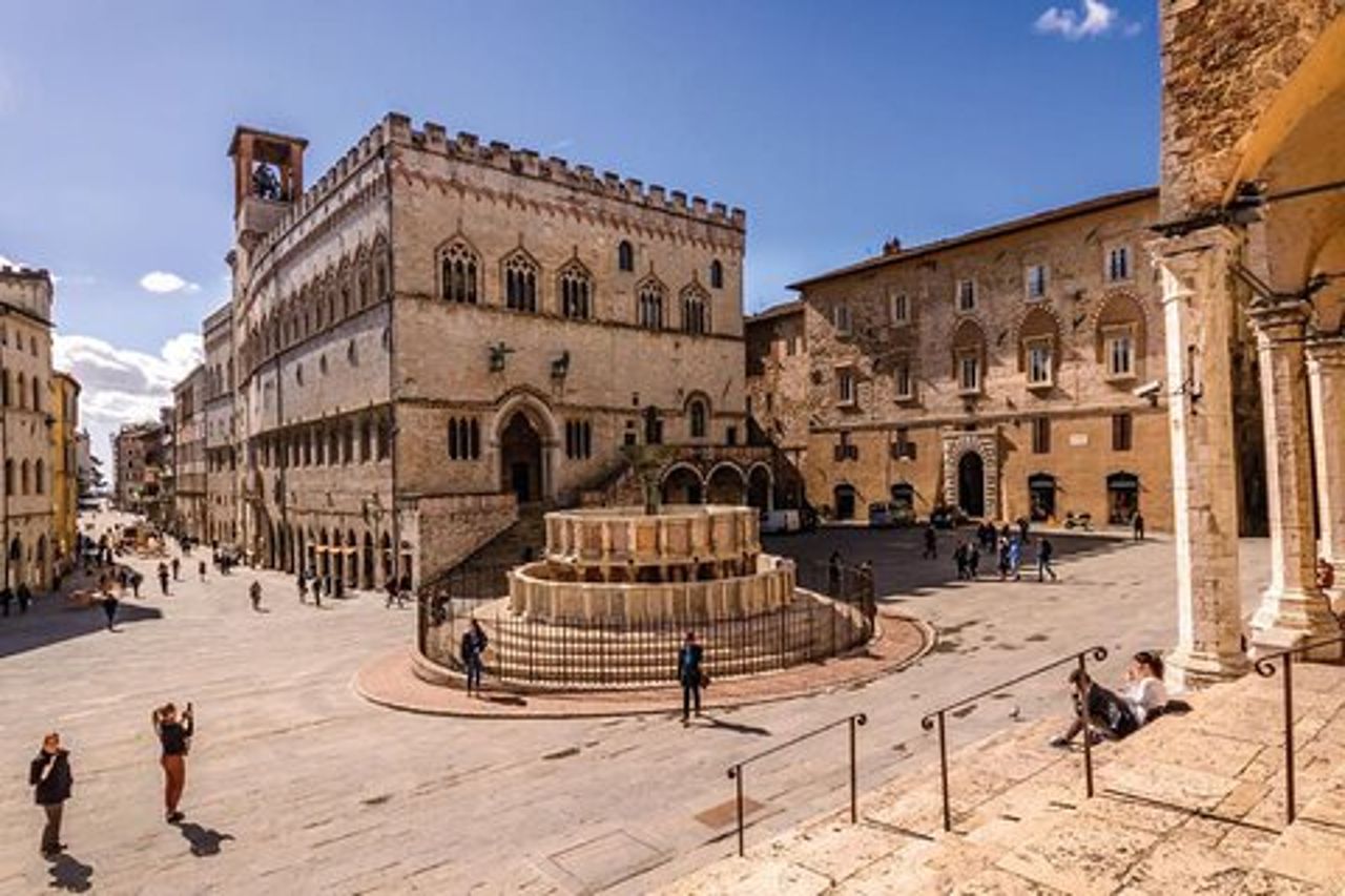Tour a piedi di Perugia con audio e guida scritta di un locale