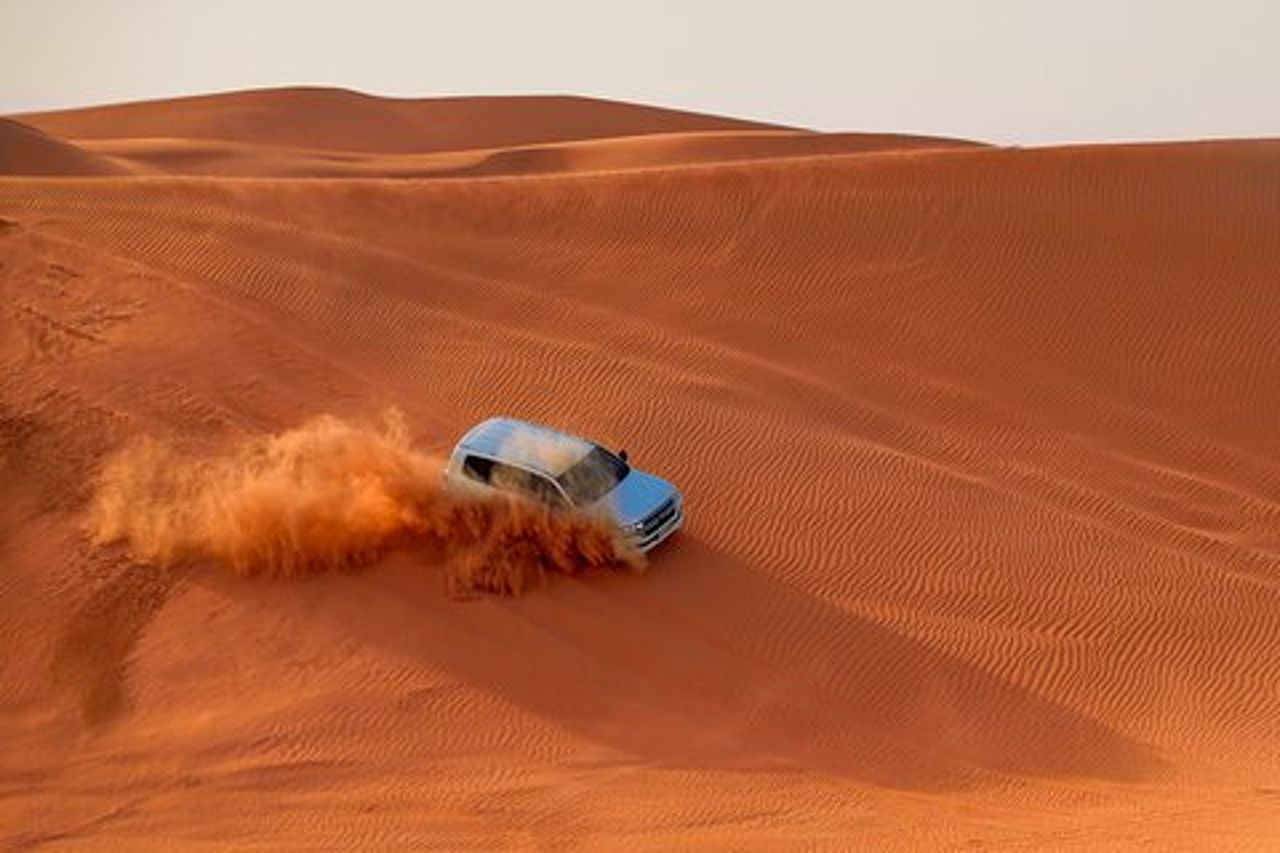 Safari nel deserto di Doha: Quad, cammelli, sandboard e mare interno