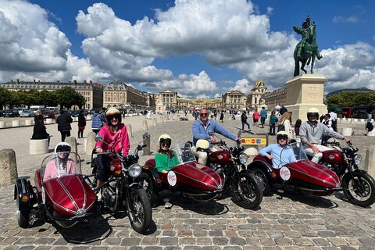 Tour di un giorno del castello di Versailles e della tenuta in sidecar