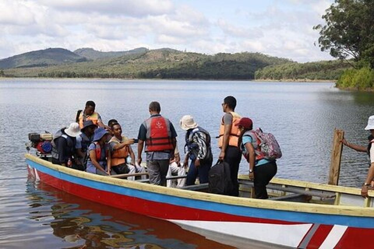 Tour di un giorno da Tana: al lago Mantasoa e al parco Nosy soa