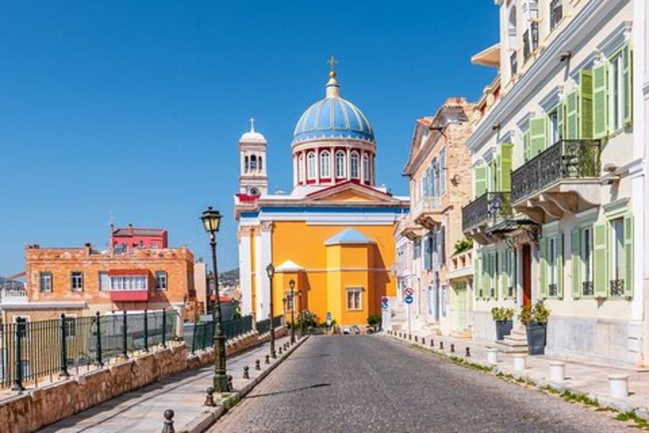 Tour privato per piccoli gruppi a Syros