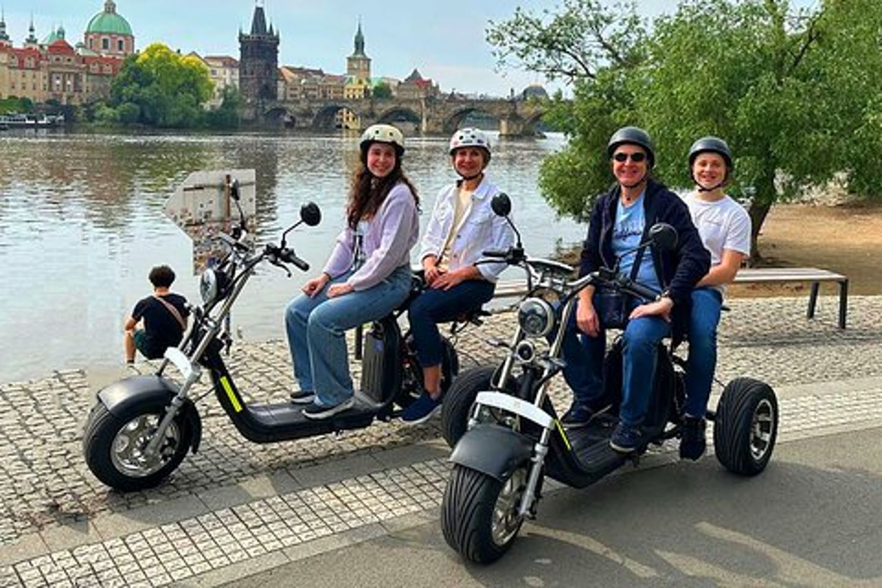 I punti salienti di Praga in eBike o scooter elettrico