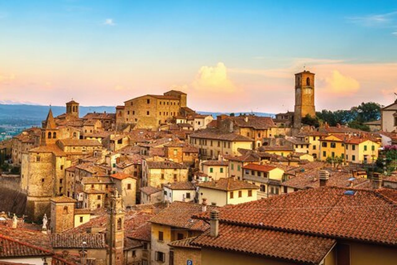 Tour a piedi di Arezzo con audio e guida scritta di un locale