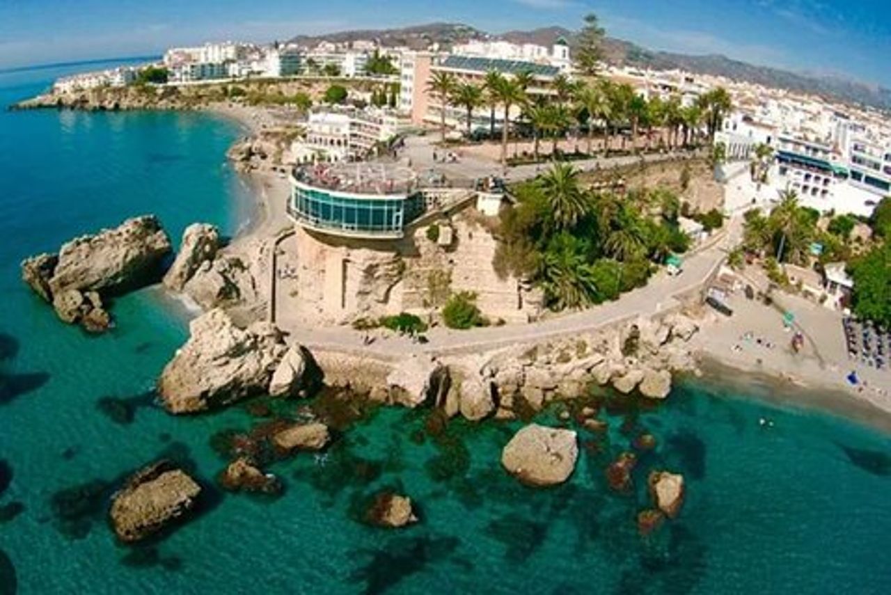 Escursione privata a Nerja e Frigiliana dal porto di Motril