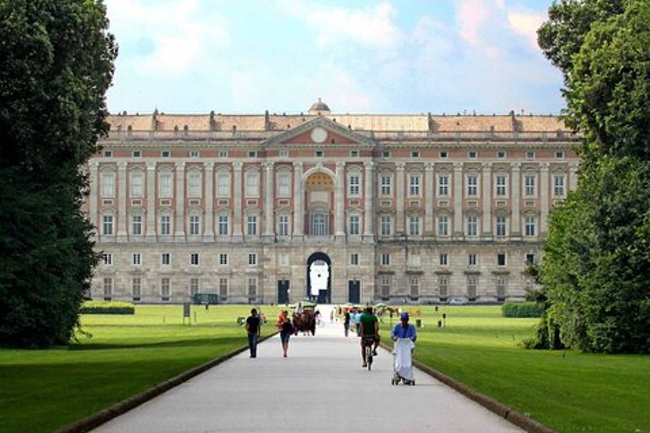 Tour della Reggia di Caserta da Napoli