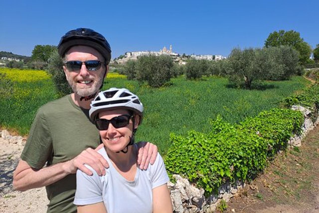 E-bike tour tra Locorotondo Cisternino e Martina Franca