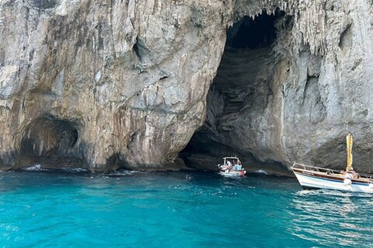 Capri Deluxe/Primo alla Grotta Azzurra/da Sorrento Positano & Amalfi