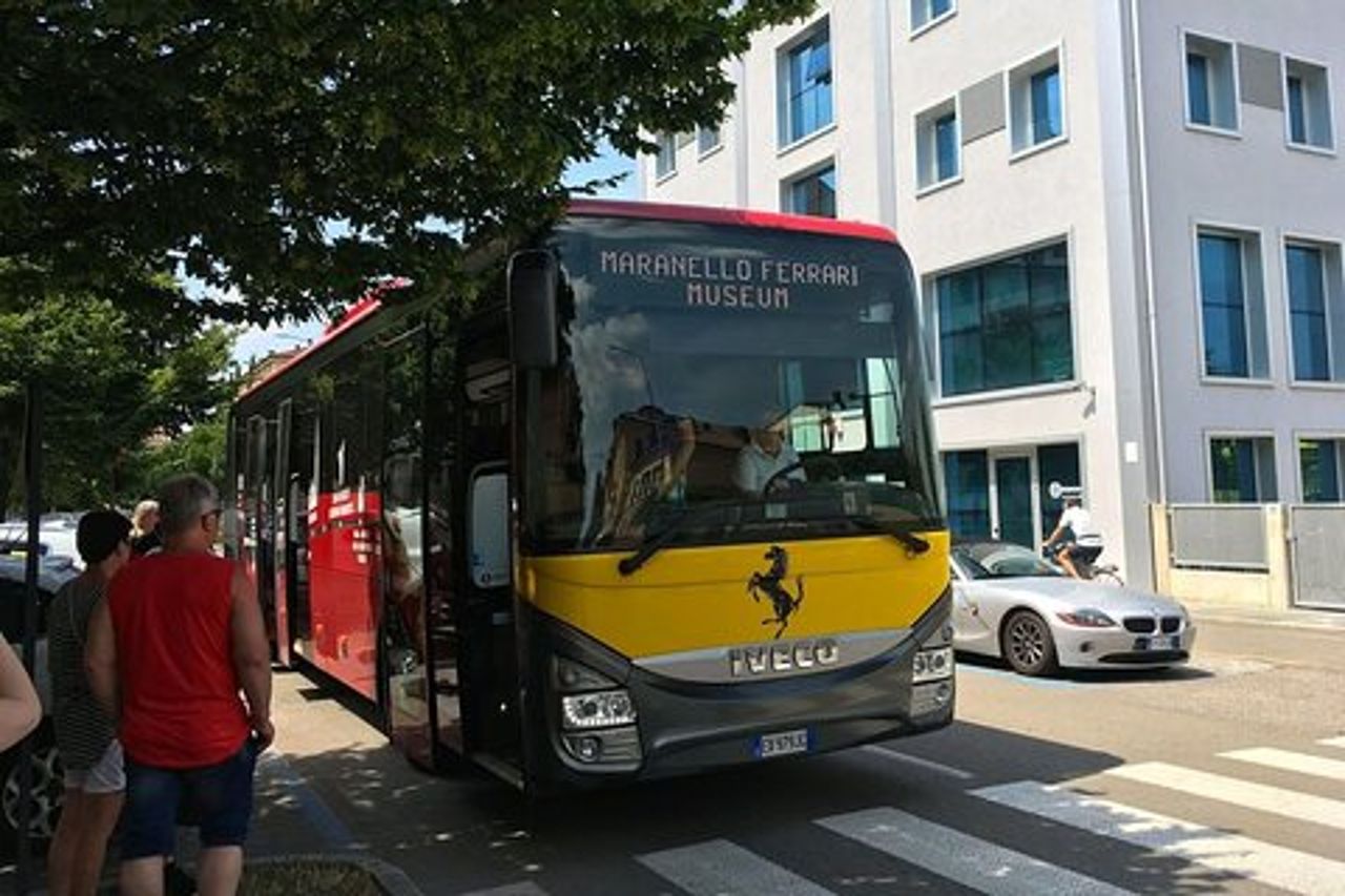 Combo Musei Ferrari con Transfer da Modena