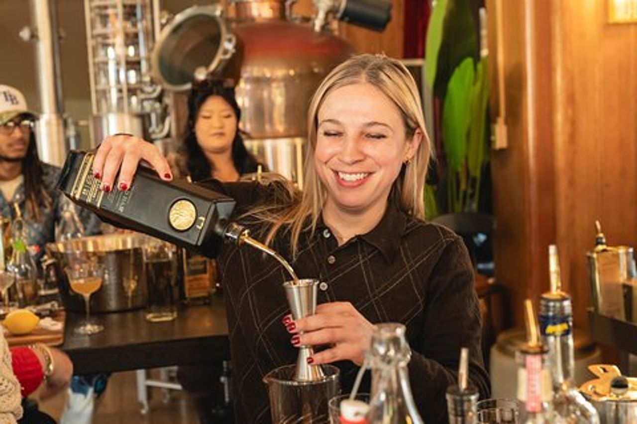 Classe di cocktail di whisky di San Francisco con vista sulla baia | Gold Bar