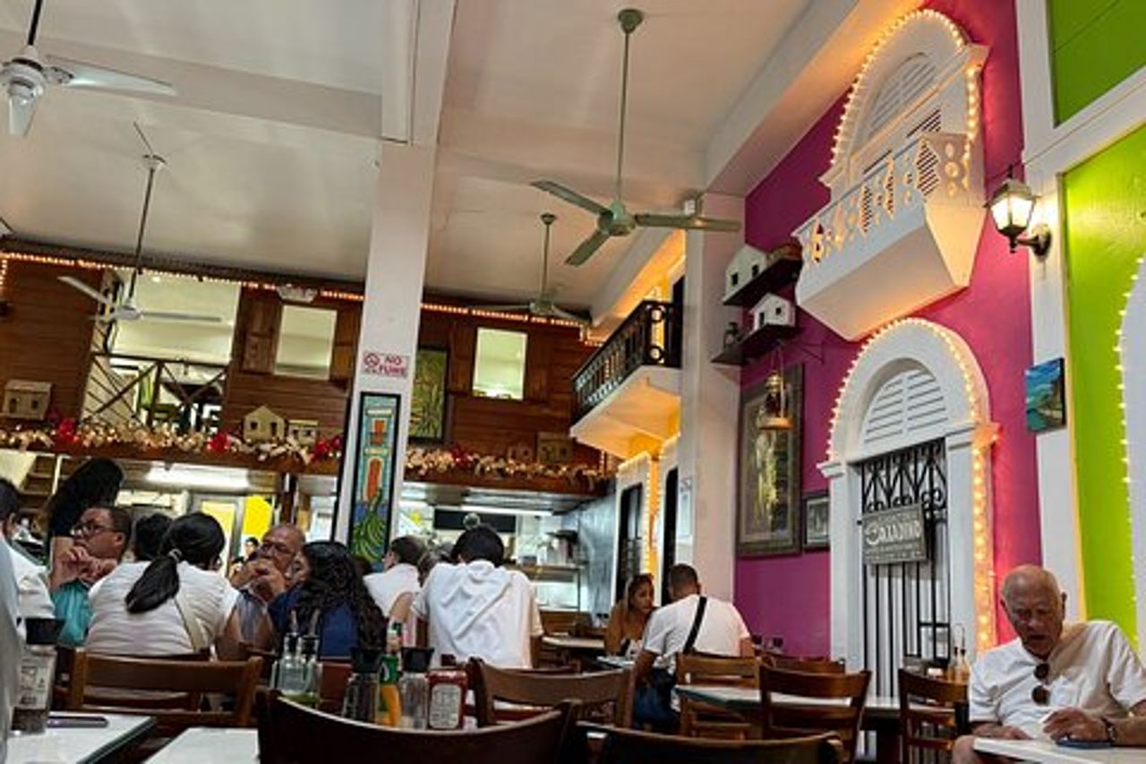 Vecchio tour gastronomico di San Juan con 7 degustazioni di autentici sapori locali