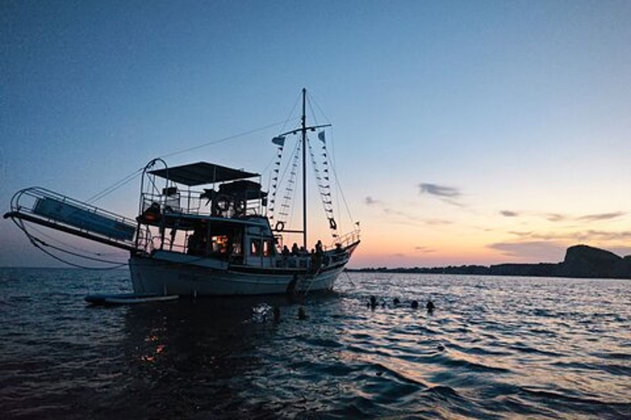Dreamy Sails - Tour al tramonto con cena e vino