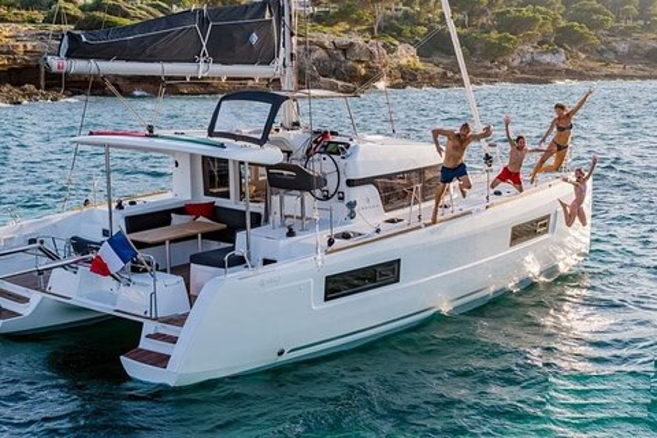 Tour Arcipelago Maddalena da Palau - Catamarano Luxury 2