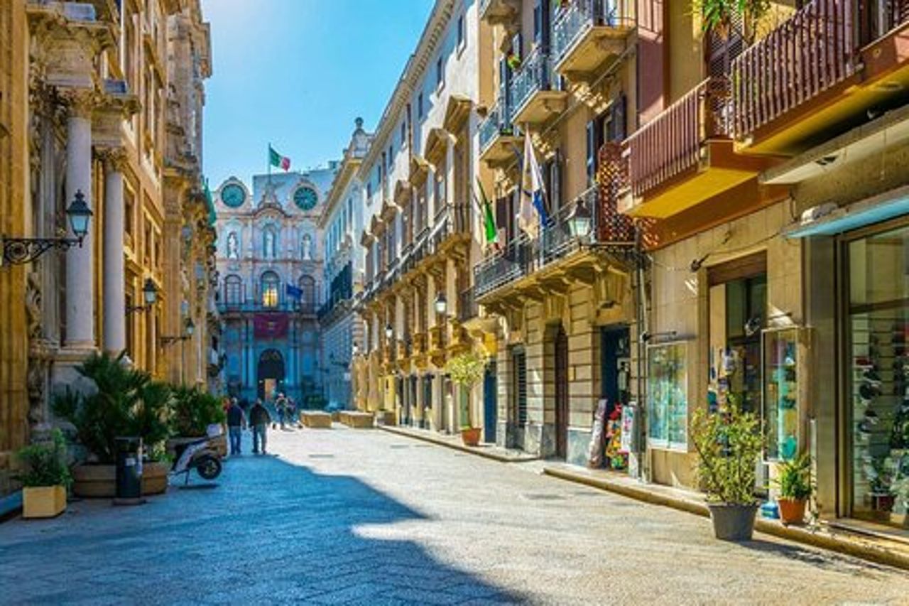 Tour a piedi di Trapani con audio e guida scritta di un locale