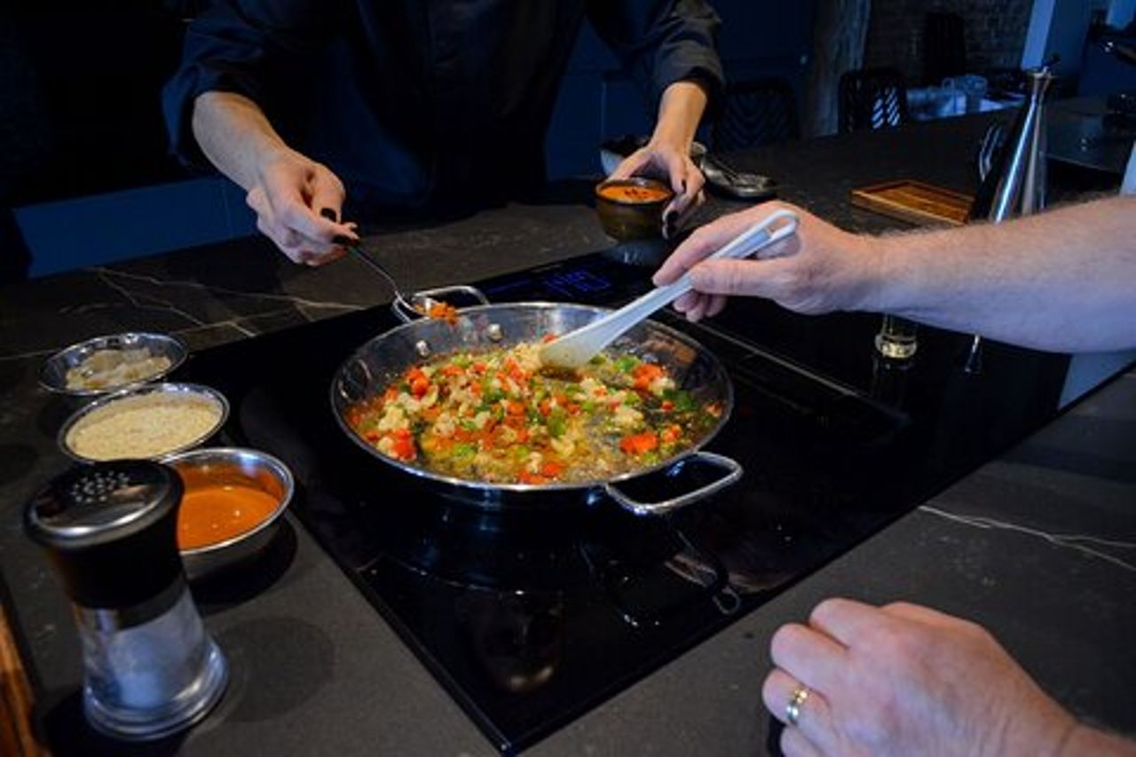 Lezione di cucina sulla paella con guida inglese a Malaga