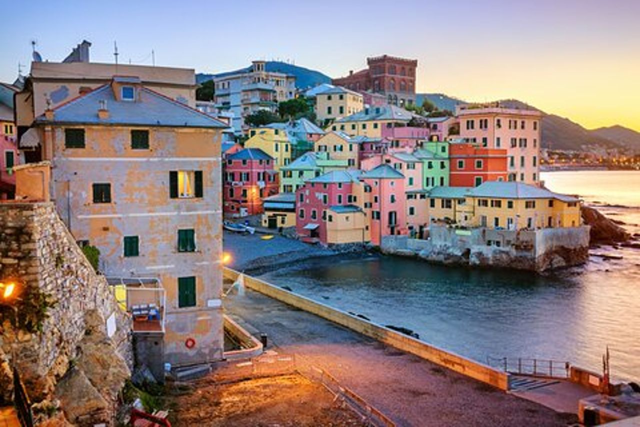 Transfer privato: Ginevra a Genova, 2h tappa turistica a Torino