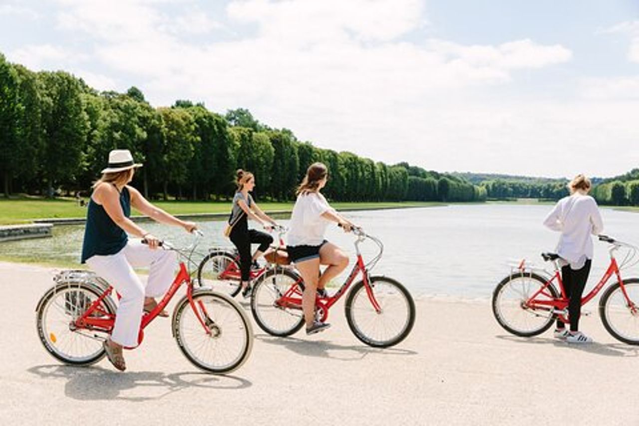Tour in bicicletta di mezza giornata a Versailles con il Borgo di Maria Antonietta