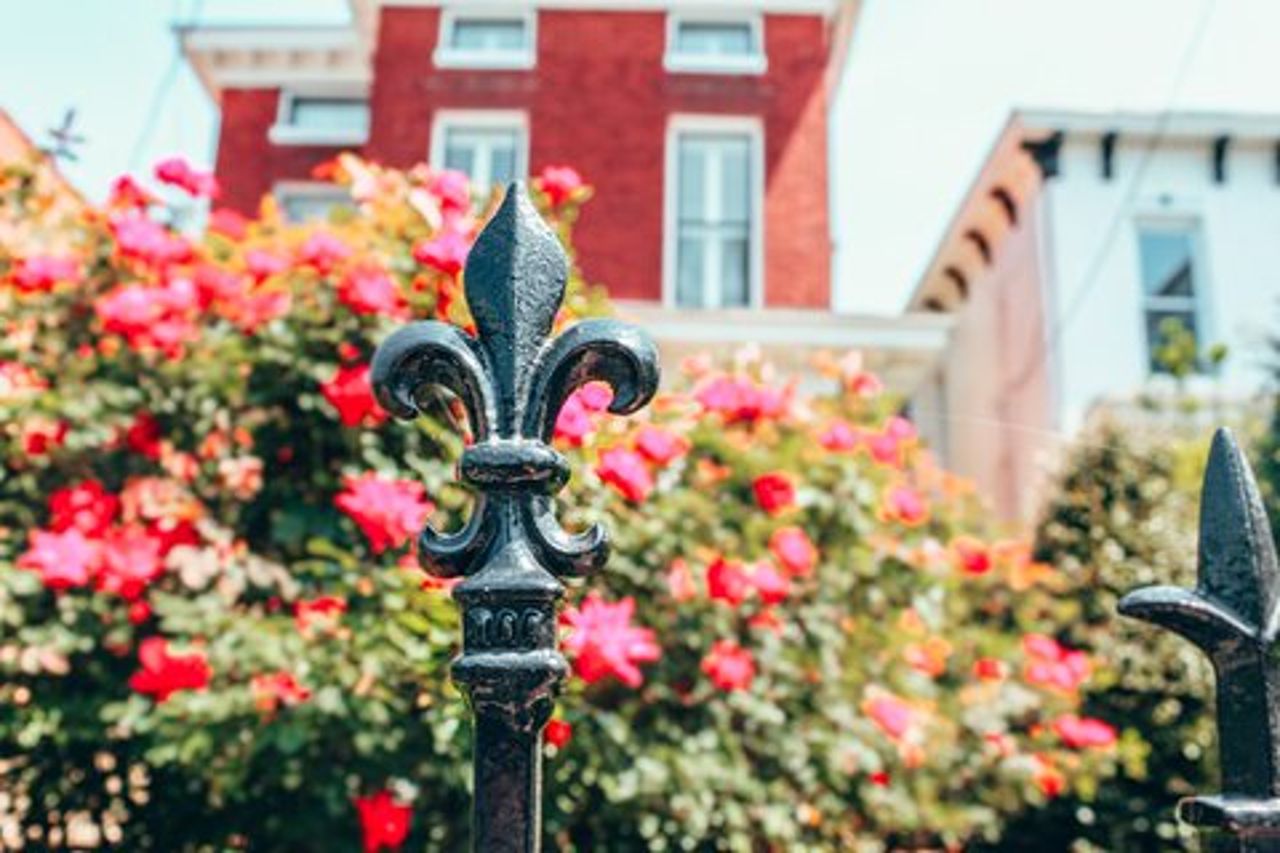 Tour storico a piedi di Louisville vittoriana con cibo e Bourbon