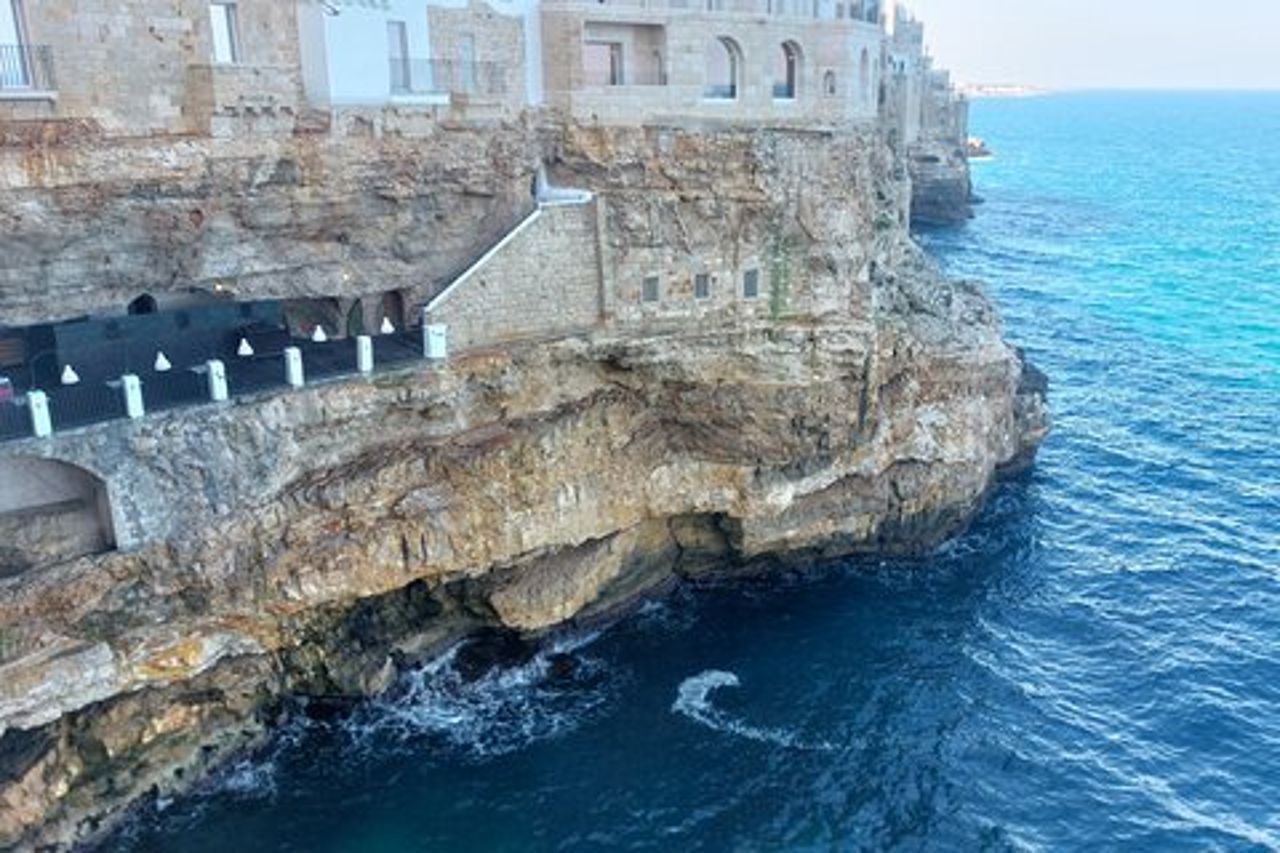 Tour privato in 3 città: Locorotondo, Monopoli, Polignano a mare.