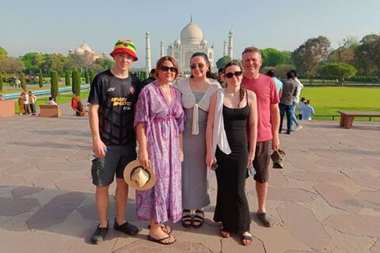 Tour di 2 giorni di notte del Taj Mahal e Agra da Delhi