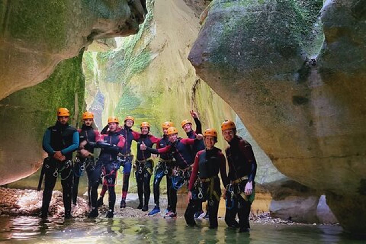 Canyoning in grotta vicino a Lione