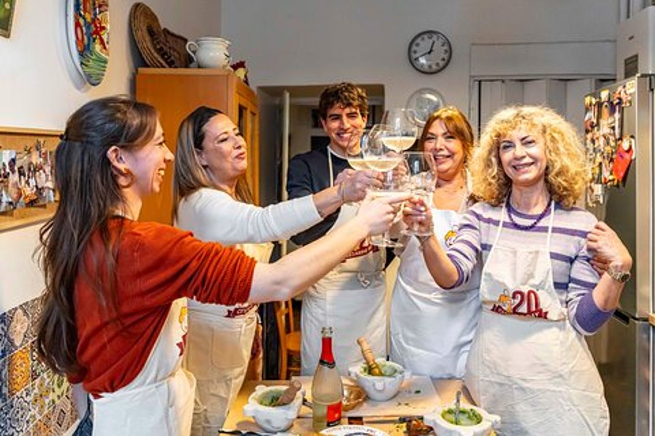 Autentica esperienza culinaria delle Cinque Terre con Show Cooking