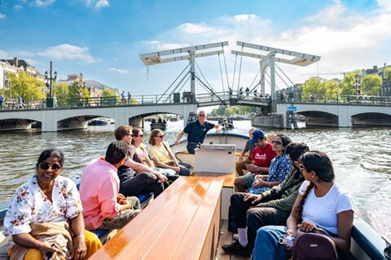 Crociera sul canale turistico di Amsterdam Open Boat