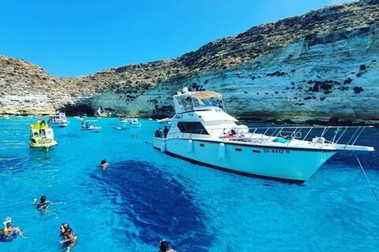 Taormina Boat Tour con Aperitivo sull'Isola Bella
