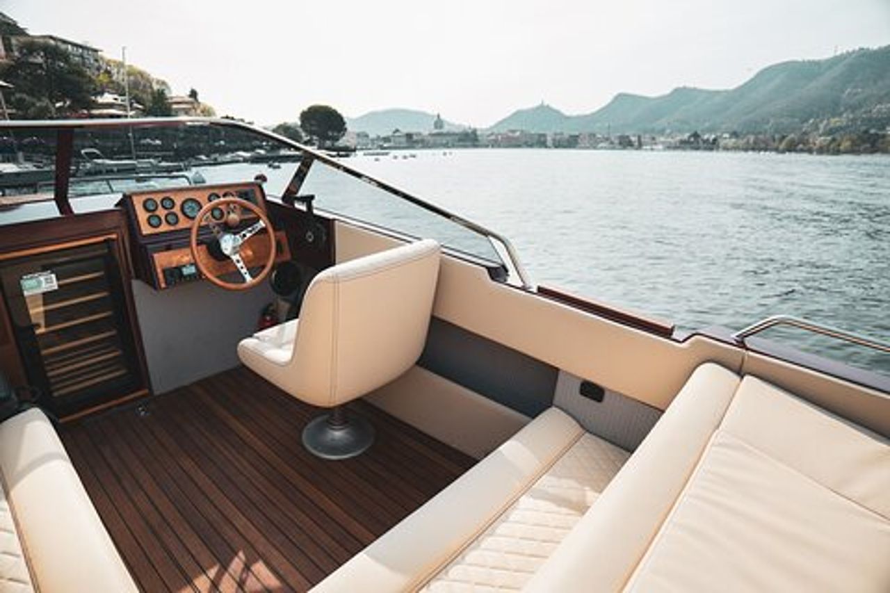 Cos'altro sul lago di Como? Relax e prosecco