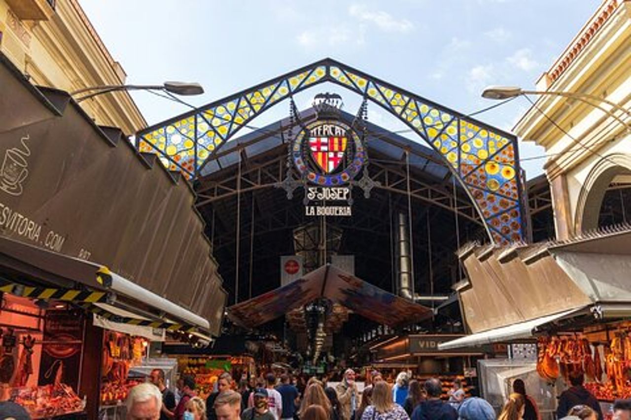 Barcelona Paella Cooking Class con visita al mercato, tapas e sangria