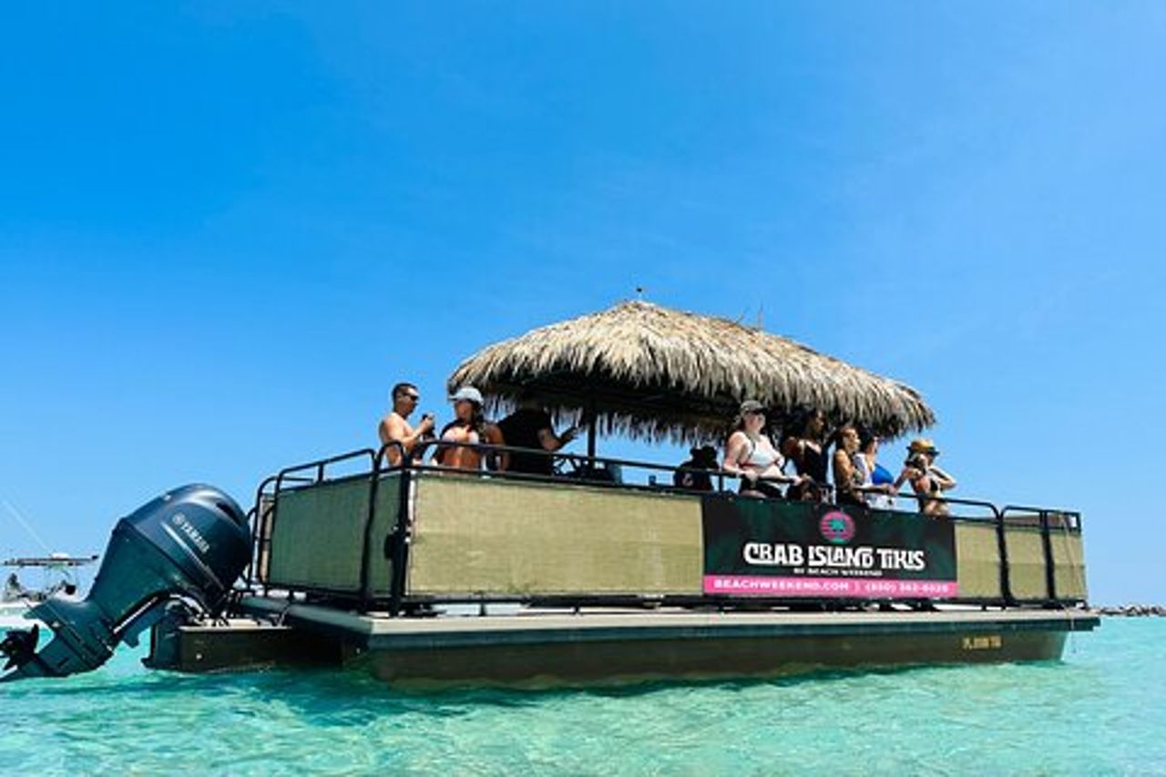 Tiki Party Boat con scivolo da Fort Walton Beach