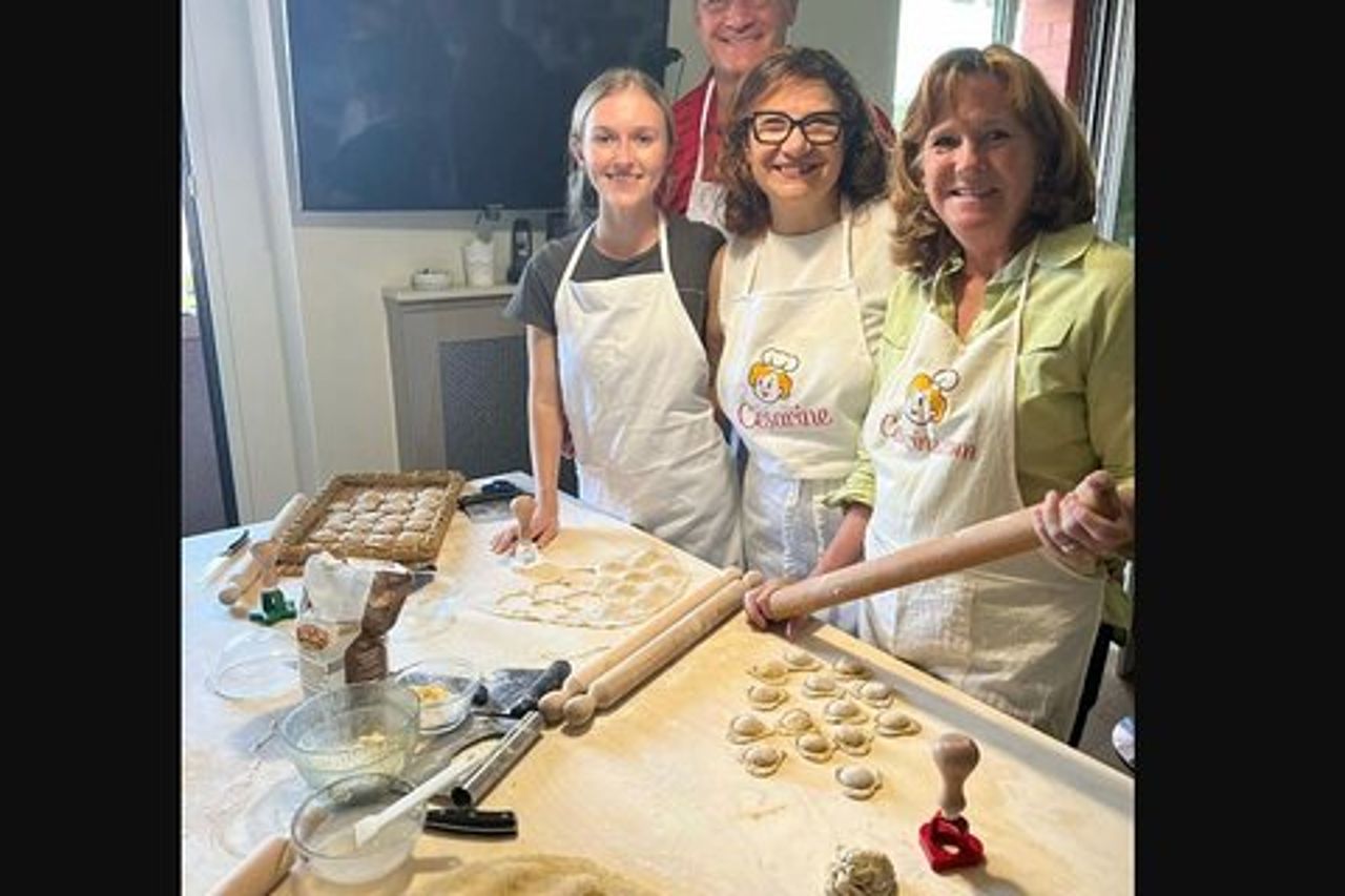 Corso di cucina tradizionale con vista sul Lago di Como e sulle Alpi