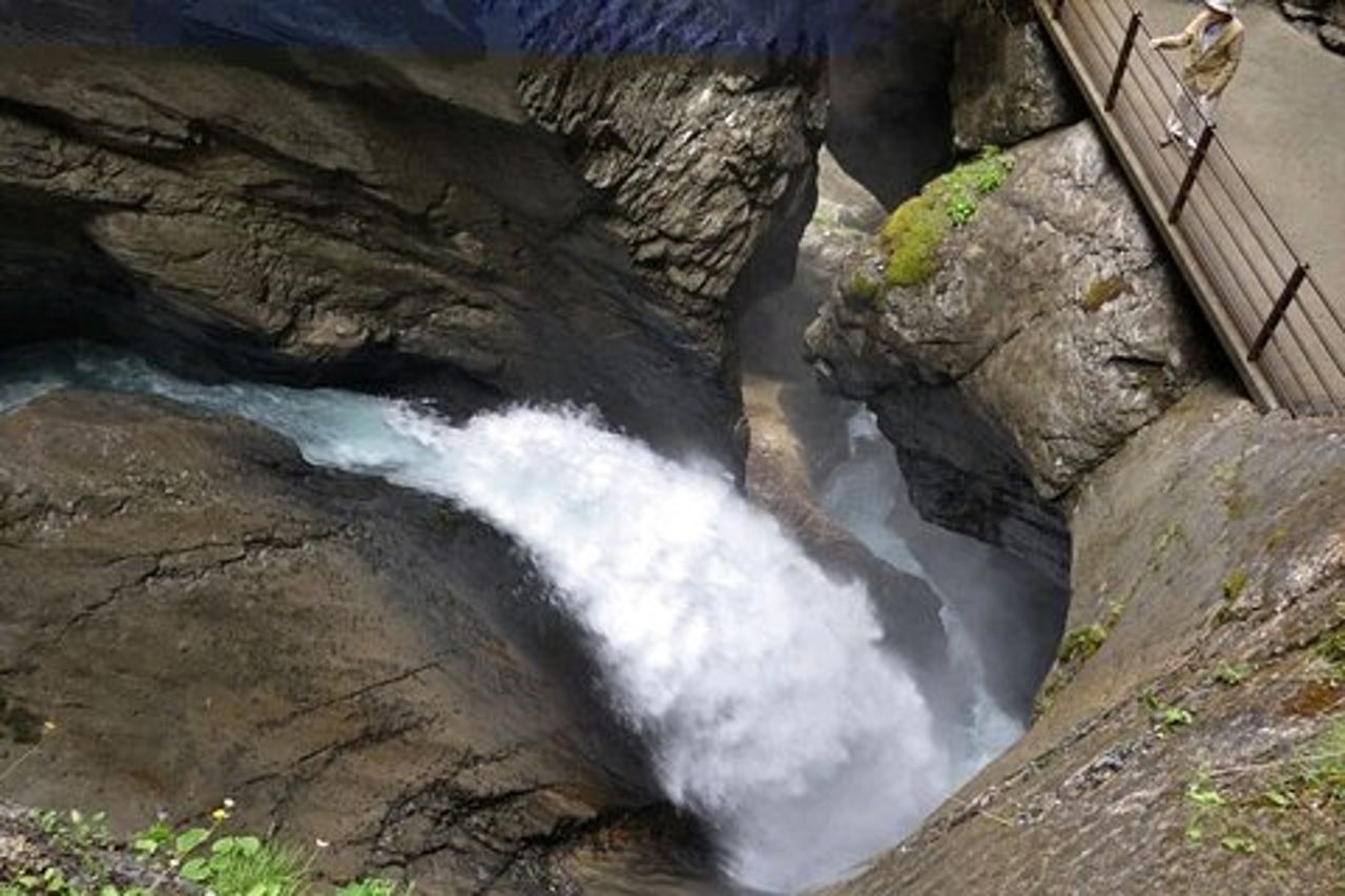 3 Cascate a Lauterbrunnen + CLOY Pier Iseltwald + Interlaken