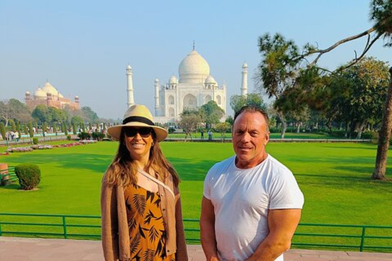Tour privato di un giorno di Taj Mahal, Forte di Agra e Baby Taj da Delhi