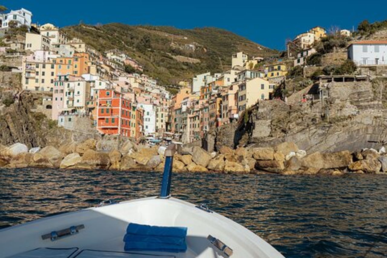 Dove tramonta il sole: la tua crociera 5Terre Chill