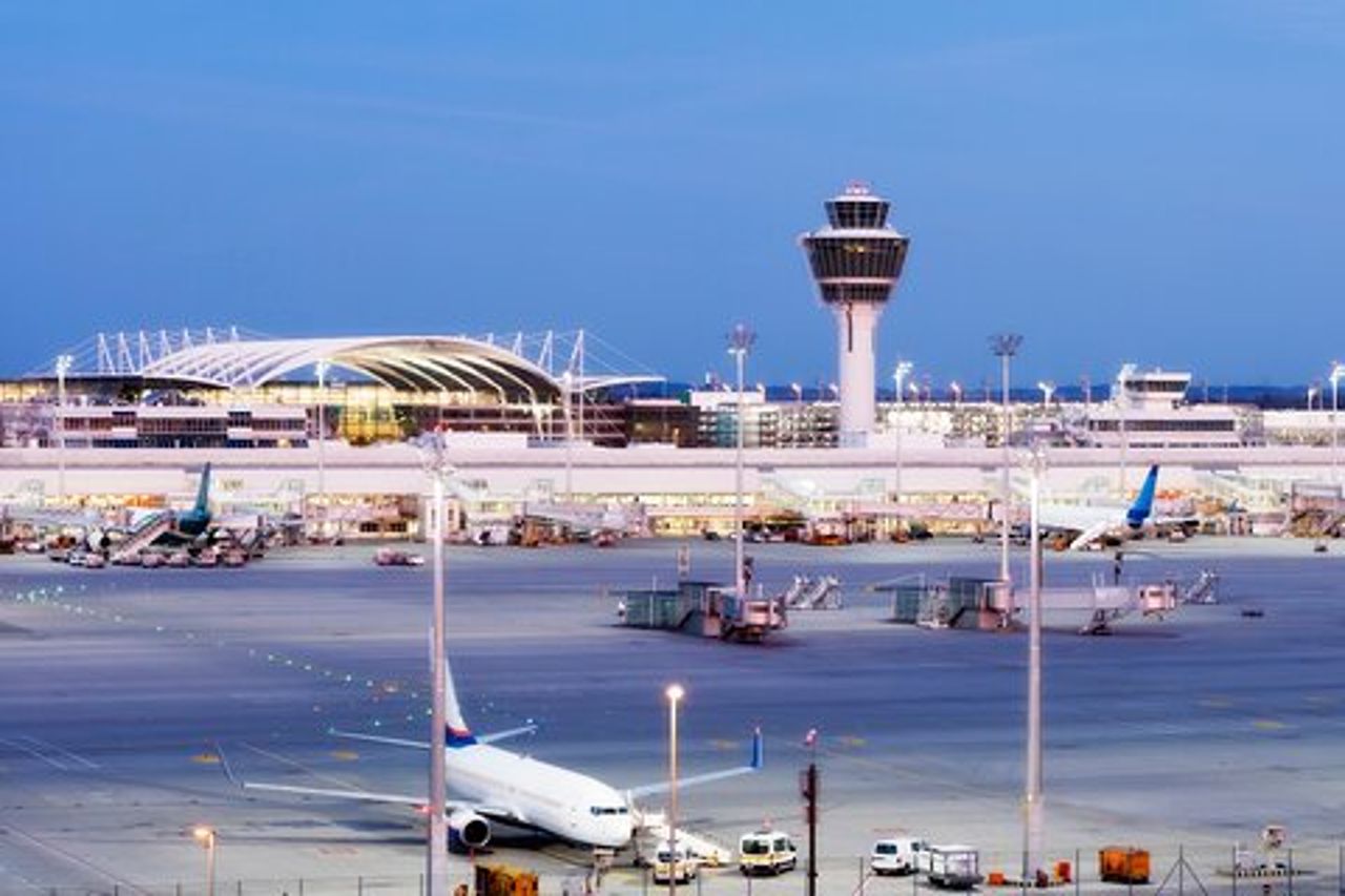 Trasferimento privato dall'aeroporto da o per Monaco International