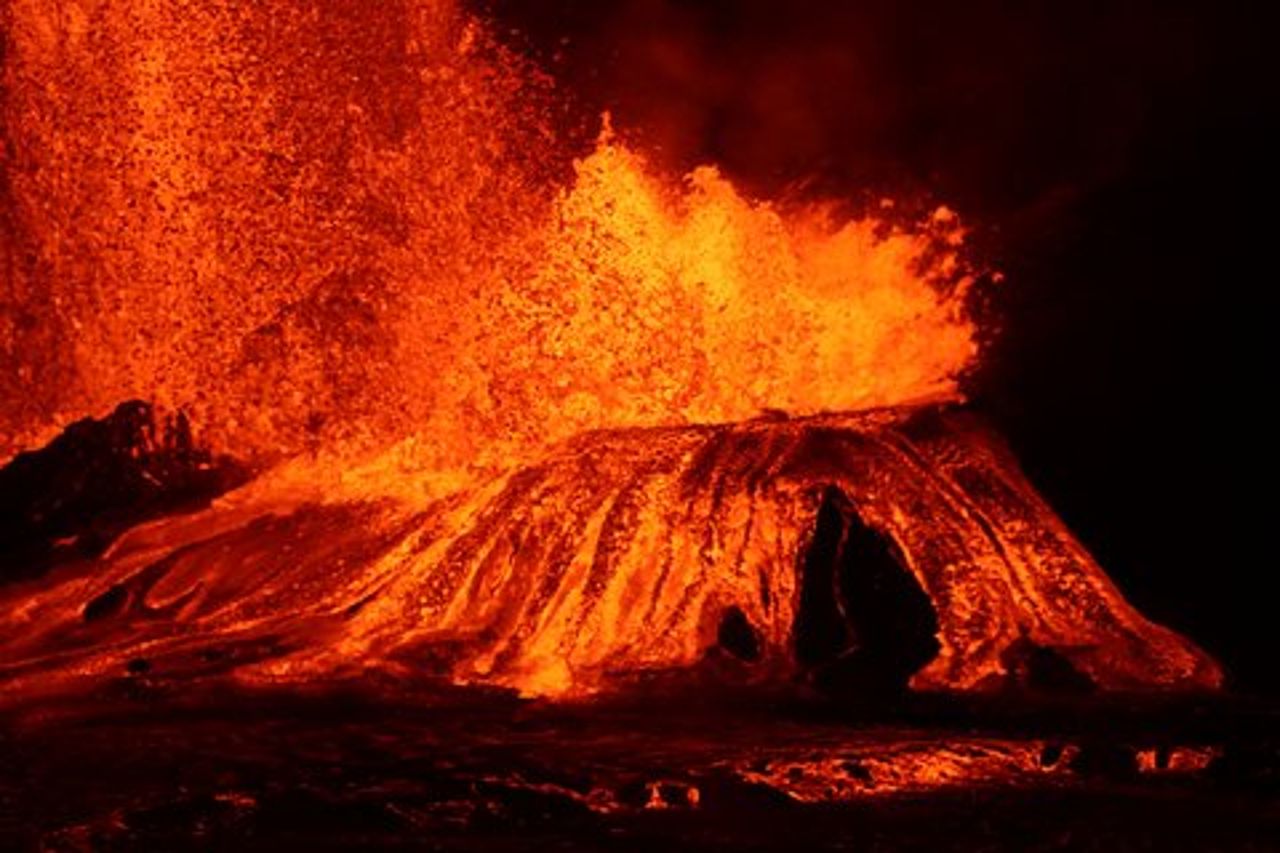 La guida privata si incontra nel Parco Nazionale dei Vulcani delle Hawaii