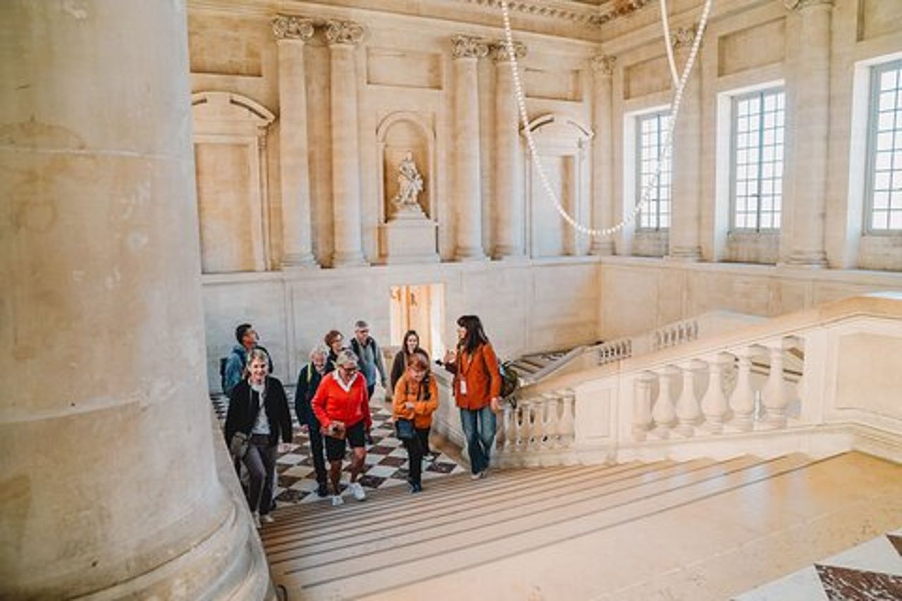 Reggia e giardino privato di Versailles con trasferimento in furgone da Parigi