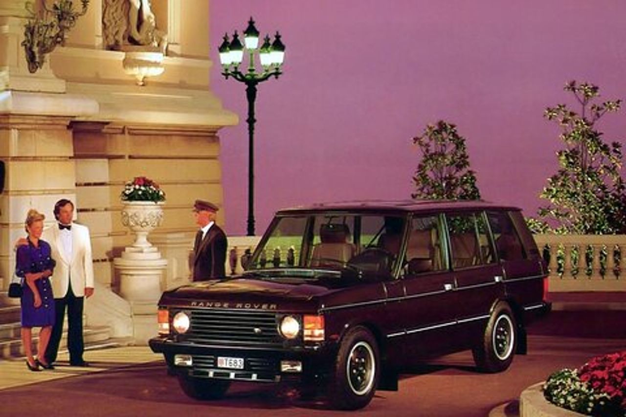 Tour in auto chic di Parigi o Versailles