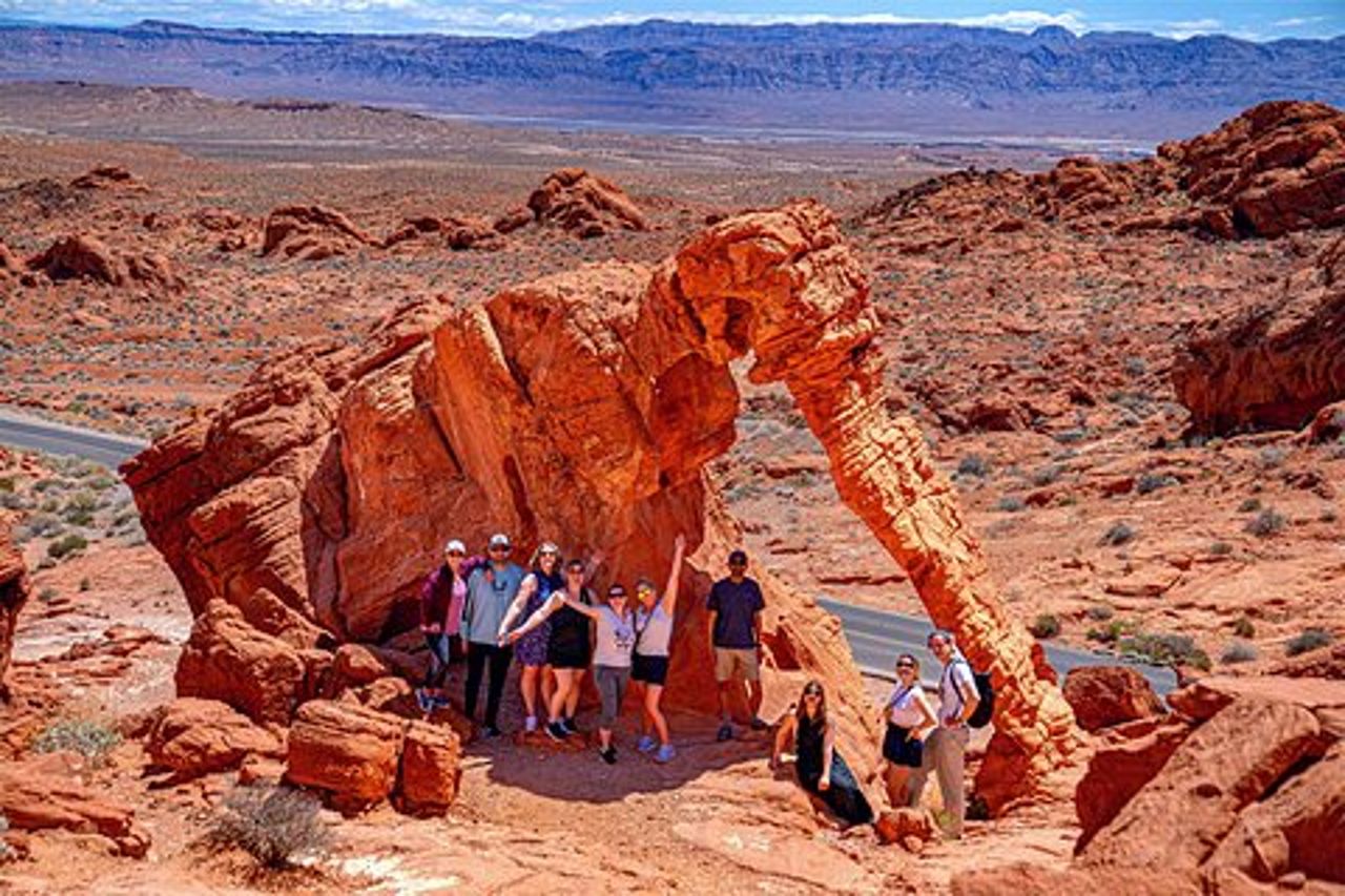 Piccolo gruppo: tour di mezza giornata della Valle del Fuoco da Las Vegas