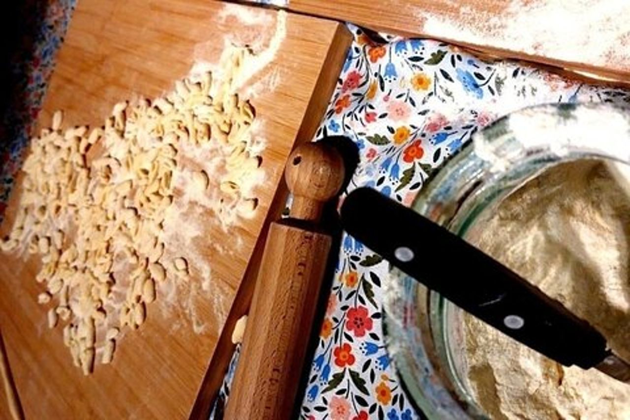 Cooking class ad Altamura di pasta fresca capunti e dolce rosata