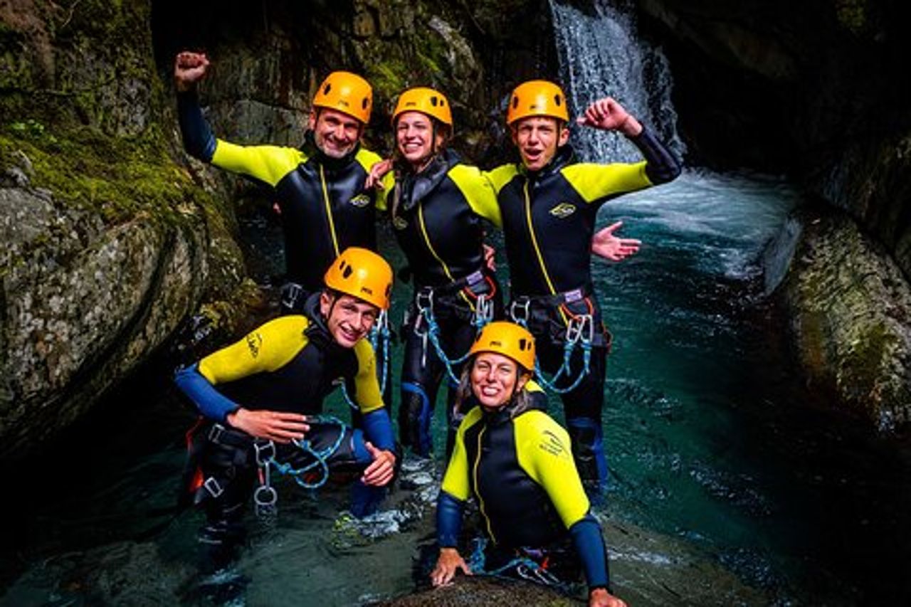 Escursione di canyoning nel Marc con guida olandese o inglese