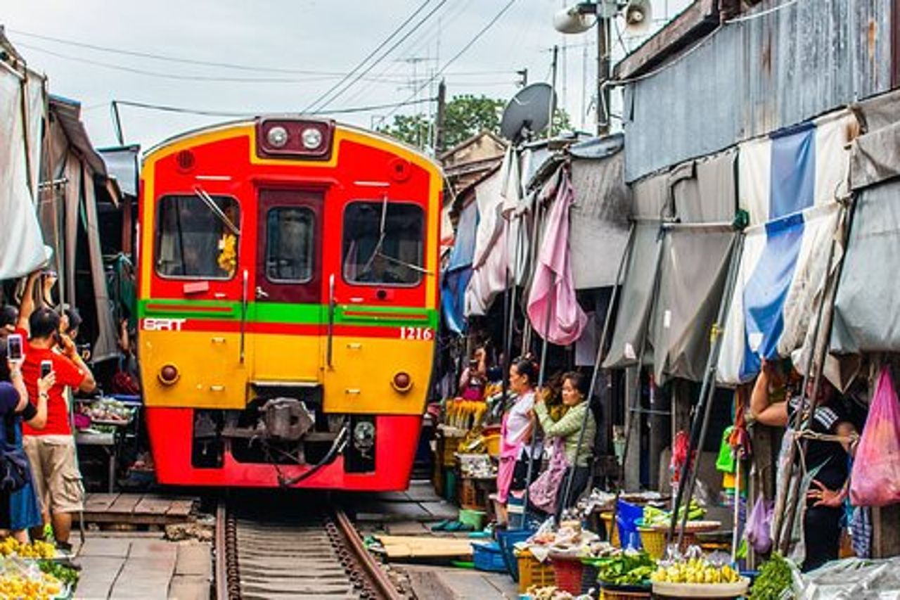 Bangkok : Mercato galleggiante e scoperta del mercato ferroviario