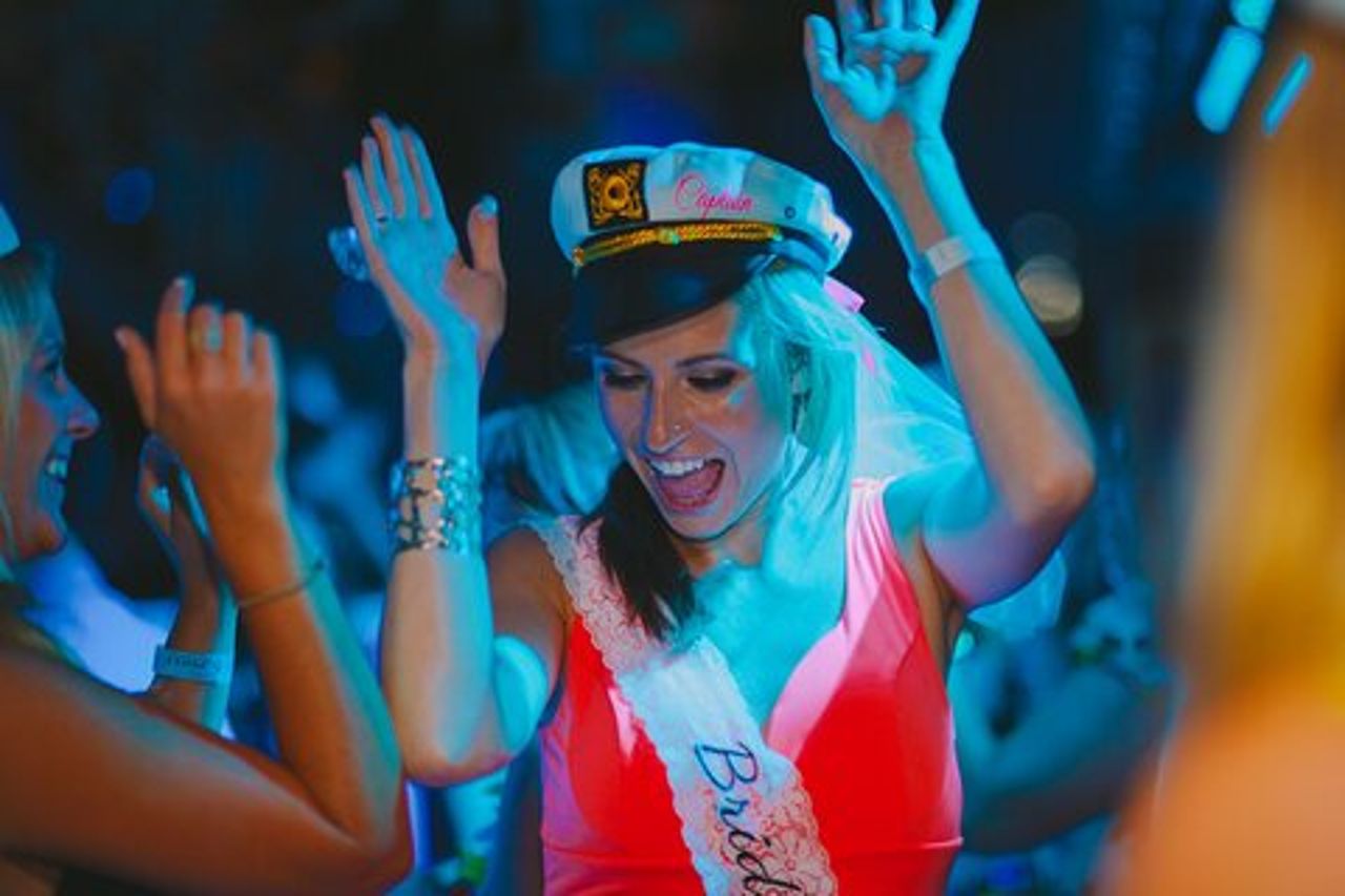 Boat Party Experience con DJ e bevande a York