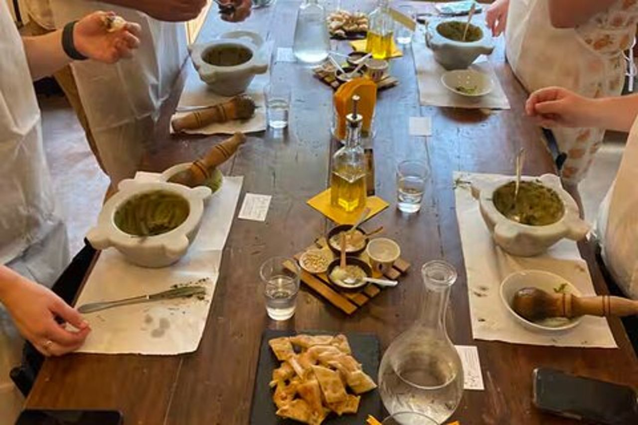 Cinque Terre: Corso di Pesto con Degustazione di Focacce a Manarola