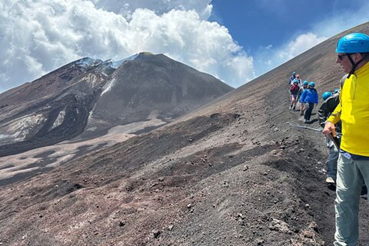 Etna Crateri Sommitali per Piccoli Gruppi