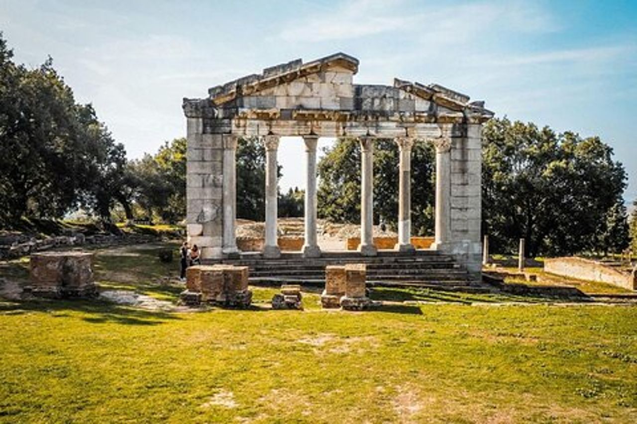 Tour di un giorno di Apollonia e Monastero di Zvernec