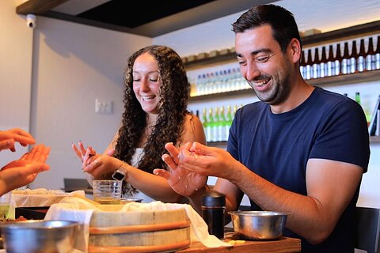 Prepara il sushi e crea ricordi indimenticabili a Tokyo