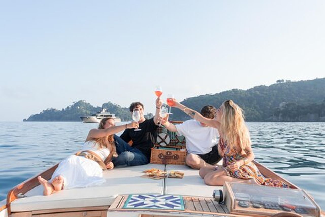 Tour Privato in Barca nella Riviera di Portofino 8 ore