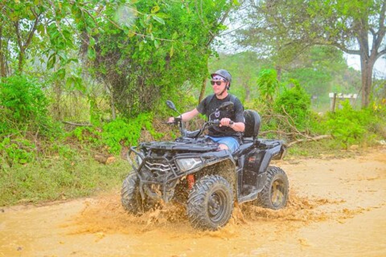 Tour privato in ATV di Punta Cana
